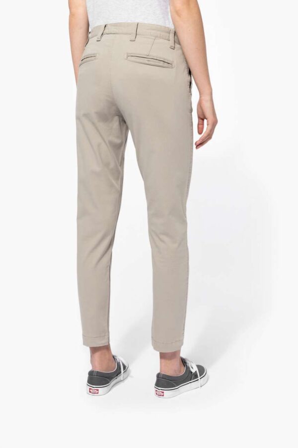 LADIES' ABOVE-THE-ANKLE TROUSERS