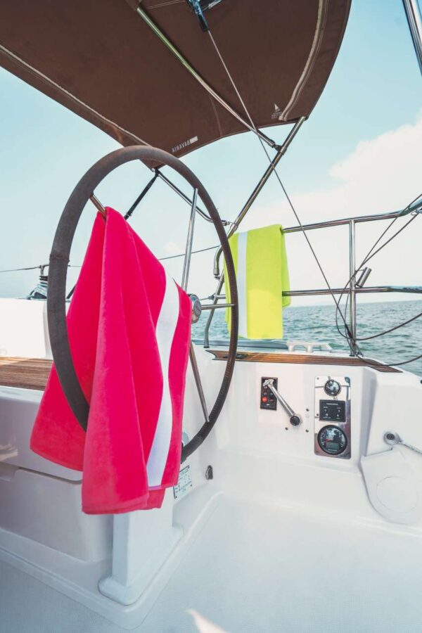OLIMA VELOUR BEACH TOWEL