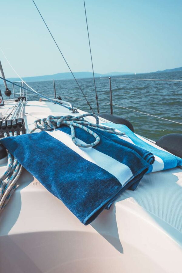 OLIMA VELOUR BEACH TOWEL